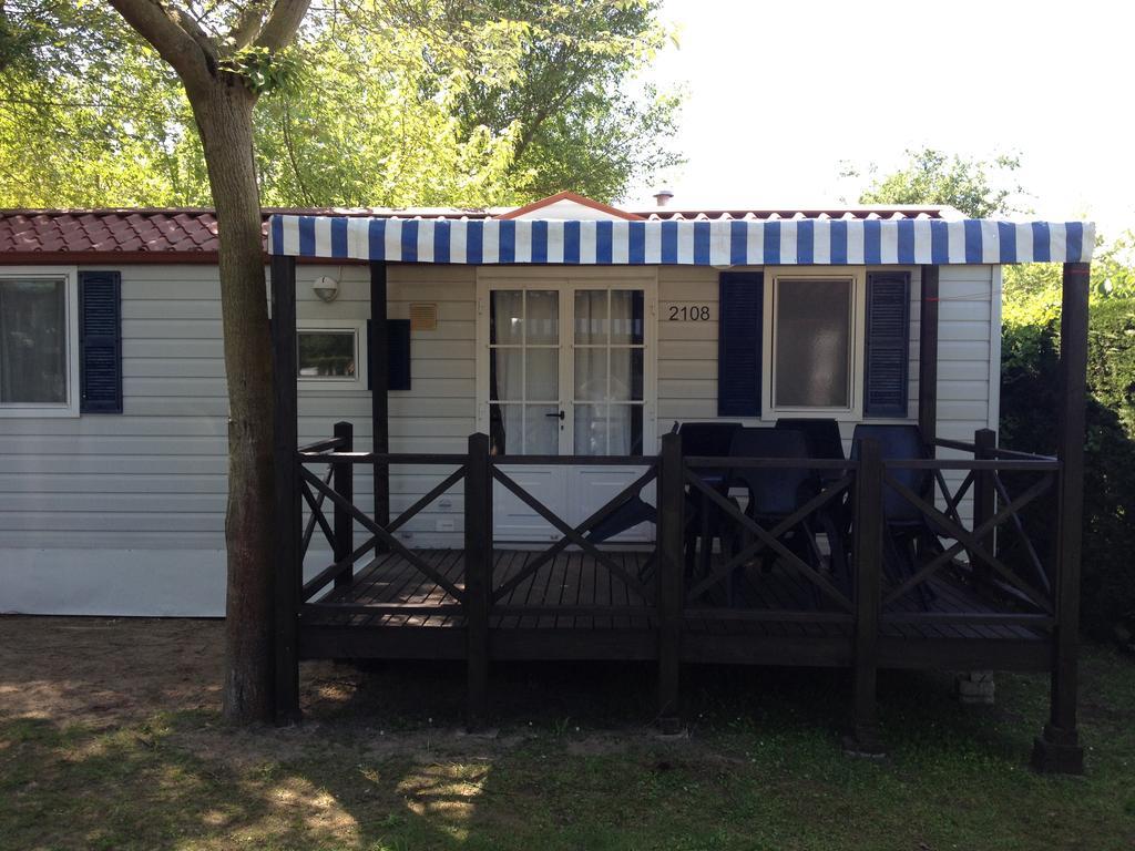Oliholiday Mobilehomes - Cavallino Buitenkant foto